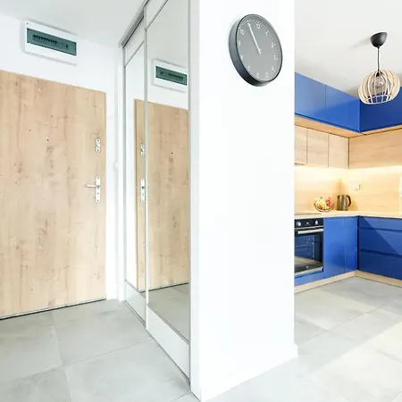 Navy Blue Dream - - Basen - Parking דירה *
