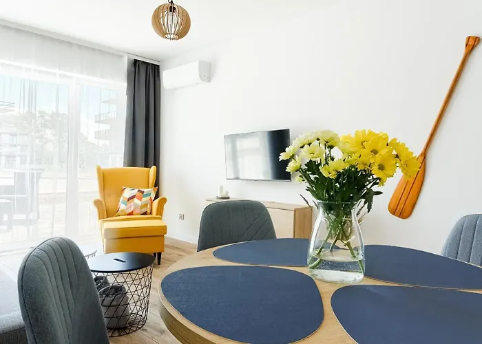 Navy Blue Dream - - Basen - Parking Dziwnow