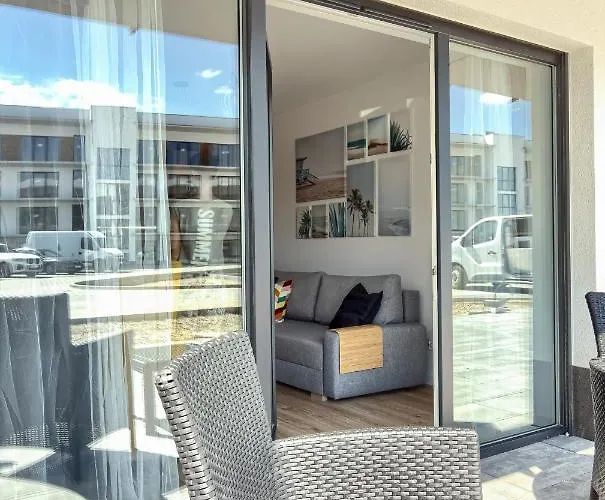 Apartment Navy Blue Dream - - Basen - Parking